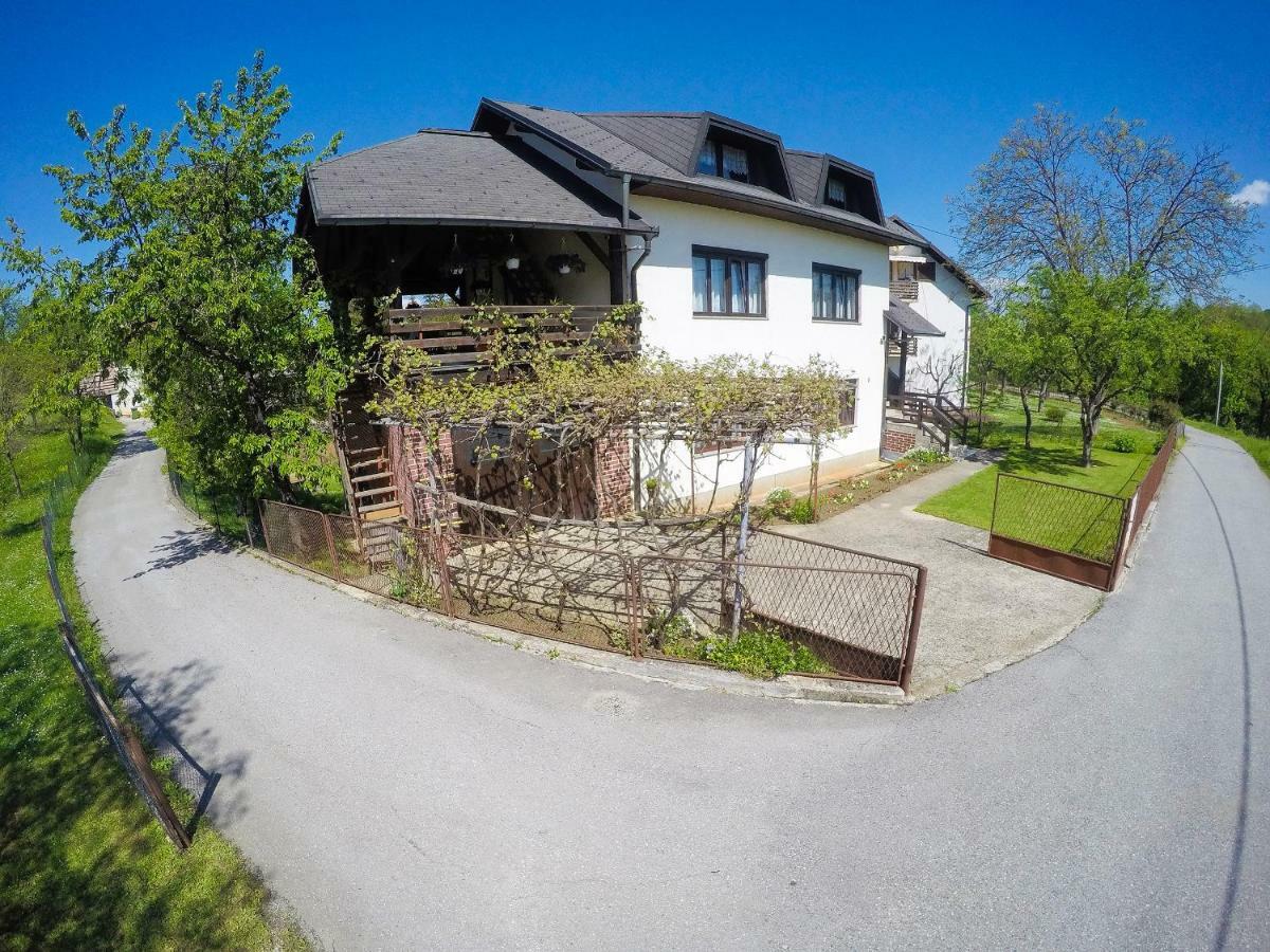 Cherry House Appartement Slunj Buitenkant foto