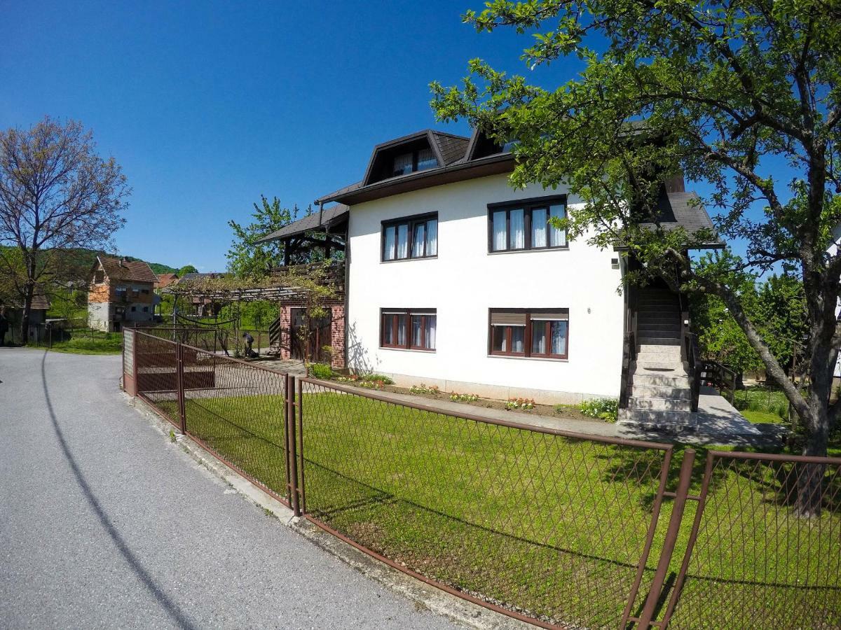 Cherry House Appartement Slunj Buitenkant foto